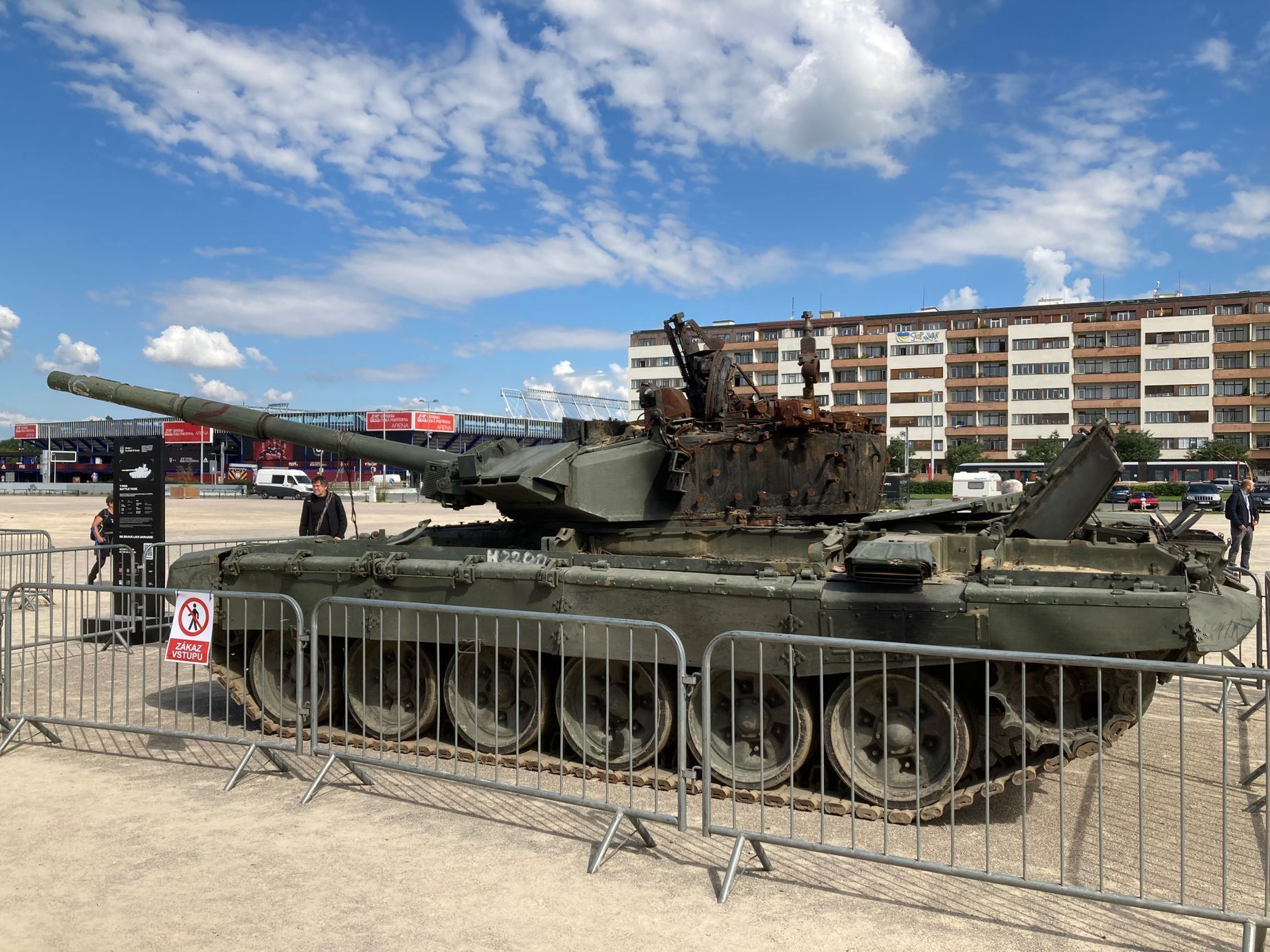 Výstava v Praze na Letné, ruská vojenská technika, T-90A, bitevní tank