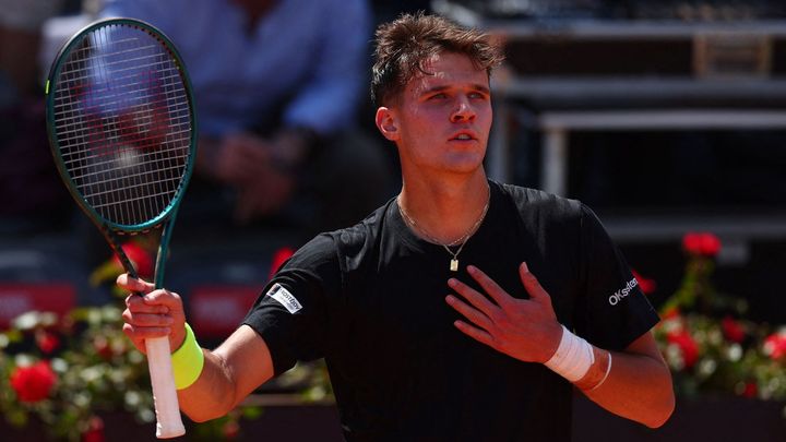 Menšík nestačil na veterána, Zverev zaskakoval jako ošetřovatel zraněné divačky; Zdroj foto: Reuters