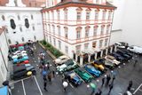 Akce se koná v historickém atriu bývalého jezuitského konviktu mezi Bartolomějskou a Konviktskou ulicí v Praze.