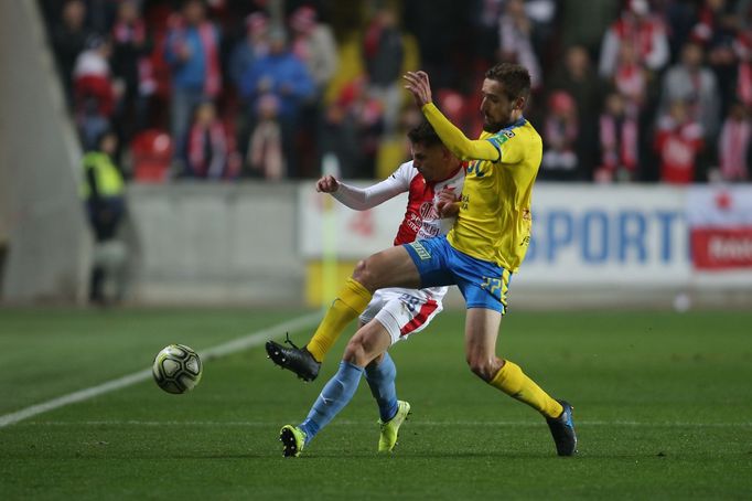 Lukáš Pokorný v zápase 16. kola Slavia - Teplice