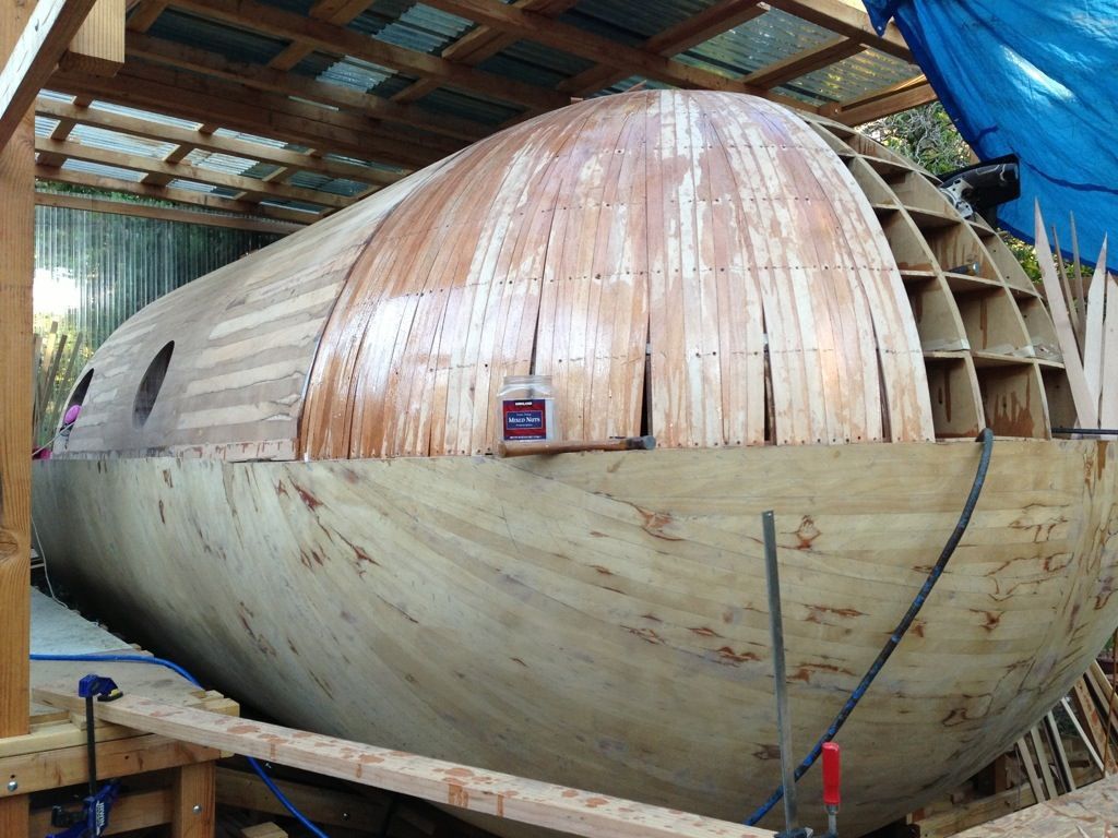 Tsunamiball. Tak si Chris staví archu proti tsunami