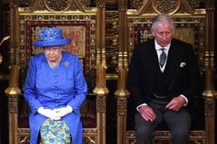 Alžběta II. promluvila před parlamentem. Plánu vlády dominuje brexit, dohoda Mayové se ale zadrhla