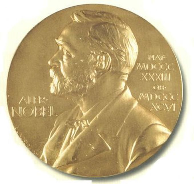 Medaile, kterou dostávají laureáti Nobelovy ceny.