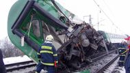 Osobní vlak, který 14. února vykolejil v Brodku u Přerova. Fotografie zaslal deníku Aktuálně.cz jeden ze čtenářů.