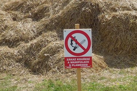 Kuriózní cedule