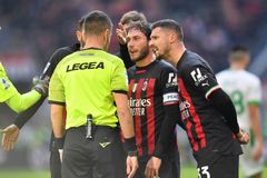 Krize AC Milán se prohloubila, mistr doma dostal výprask od Sassuola