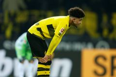 Dortmund vyřadil Aubameyanga z kádru. Místo něho hráli teenageři, Borussia ale Wolfsburgu gól nedala