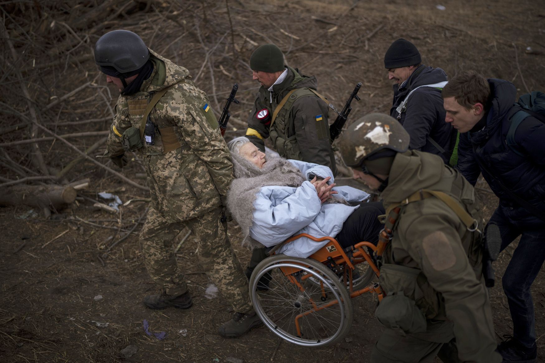 Foto / 7. 3. 2022 / Okolí Kyjeva / Evakuace civilistů / Ukrajina / Boje na Ukrajině / Ruský útok na Ukrajinu