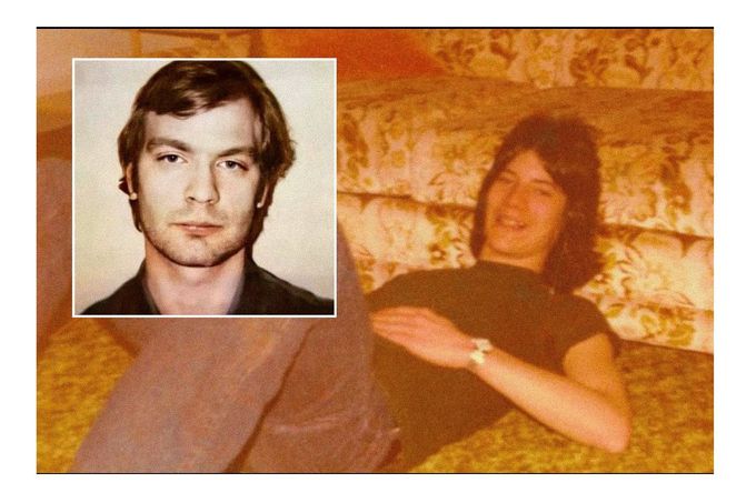 Koláž sériového vraha J. Dahmera (vlevo, 1991) a jeho první oběti S. Hickse (vpravo, cca 1978), jejíž vražda odstartovala 9letou vražednou pauzu.