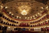 Divadlo je prý jedním z nejkrásnějších evropských operních domů a má vynikající akustiku.