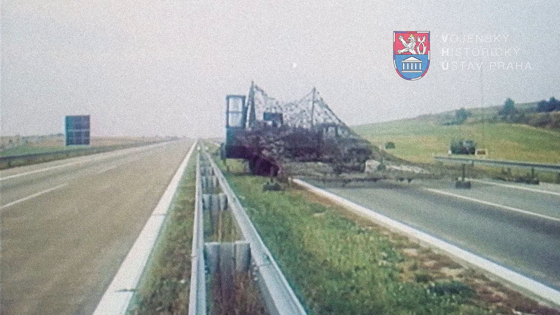 Film, Dálnice, Dálnice D1, Československý armádní film, přistávací plocha, Auto, historie