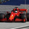 Sebastian Vettel ve Ferrari v GP Rakouska F1 2020