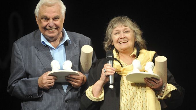 Antonín Molčík a Hana Talpová při loňském předávání Ceny Františka Filipovského za celoživotní mistrovství v dabingu.