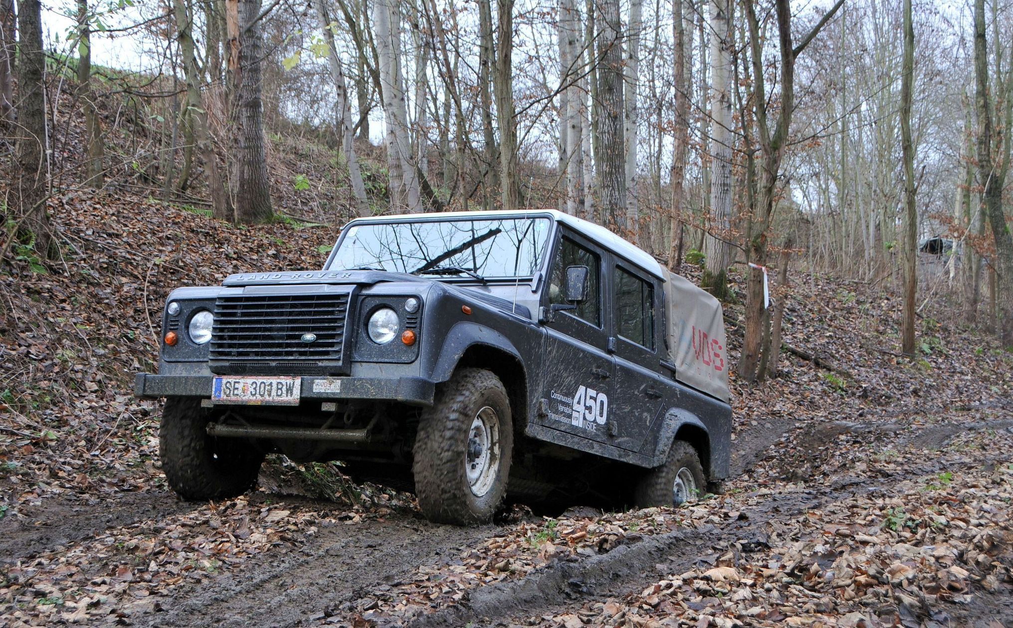 Land Rover Defender - Dajbych Plzeň