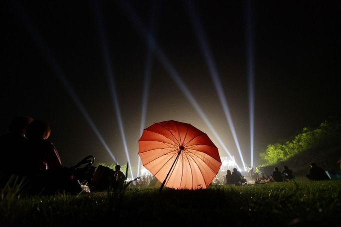 Soustředění posluchači na hudebním festivalu v Pekingu.