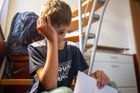 Emoční týrání kvůli vysvědčení? Děti za známky netrestejte, varuje psycholog Zikmund