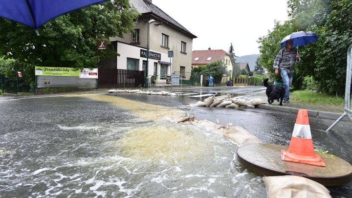 Velké záplavy byly dávno, vláda je pozadu s protipovodňovými přípravami, varuje NKÚ