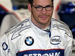 Jacques Villeneuve má už nyní jistý posun na startovním roštu o deset míst dozadu.