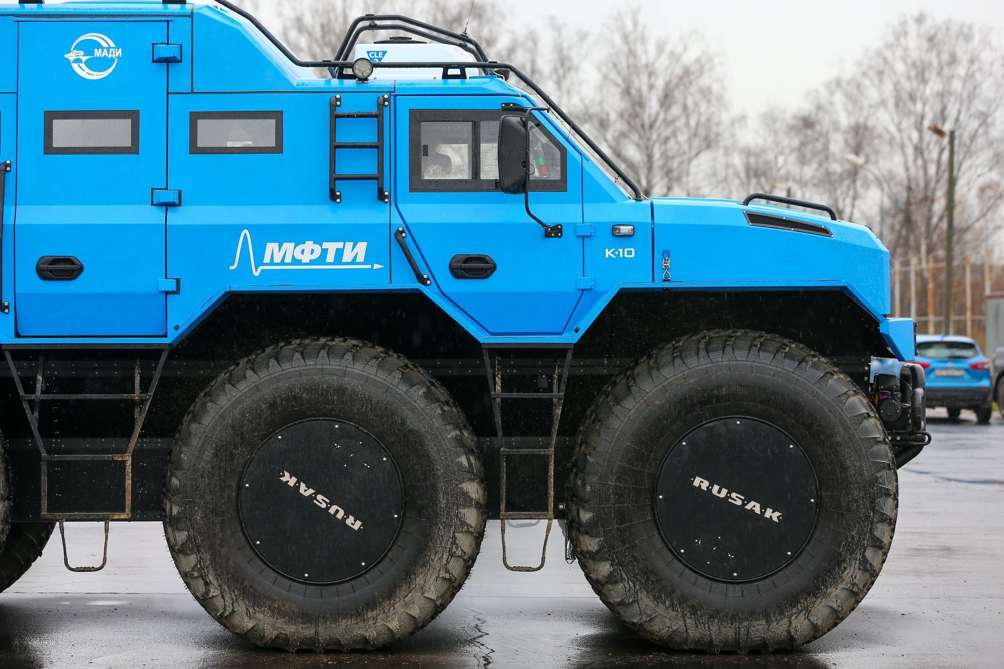 Ruské auto na vodík Rusak