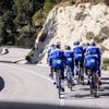 Cyklistický tým Deceuninck - Quick-Step na kempu ve Španělsku
