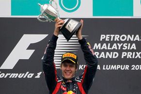 Šampaňské opět stříkalo na Vettelovu hlavu. Mladý Němec vyhrál v Malajsii