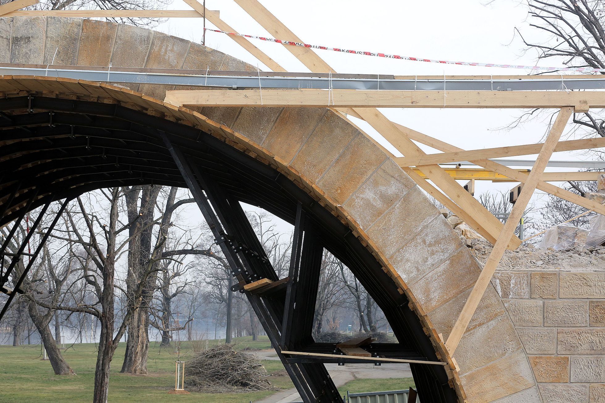 Negrelliho viadukt během rekonstrukce. Únor 2018