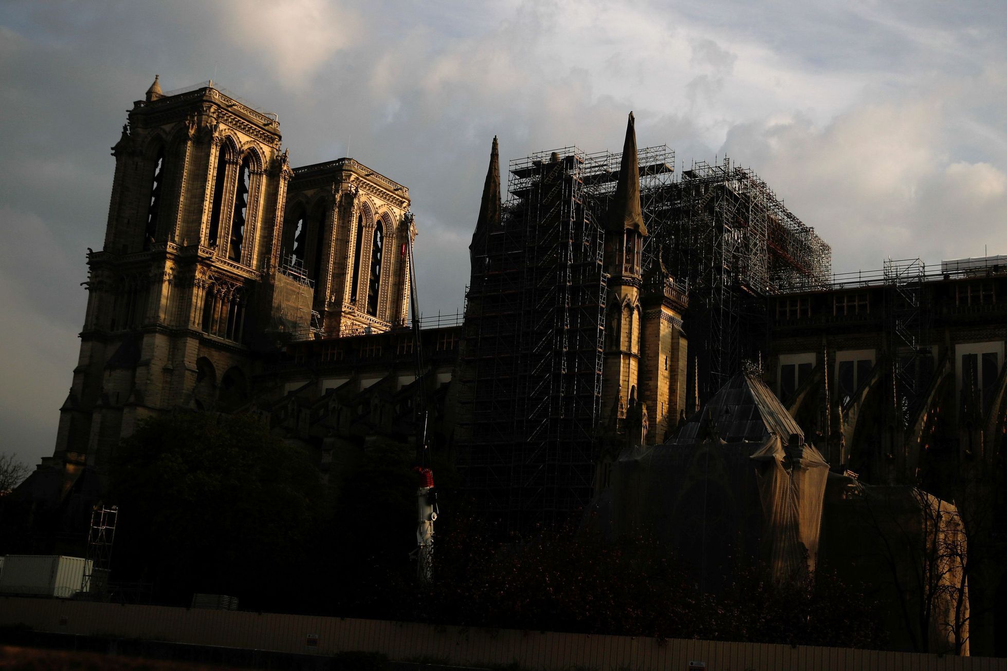 Katedrála Notre Dame po roce od požáru