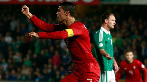 Fotbal, kvalifikace MS, Severní Irsko - Portugalsko: Cristiano Ronaldo slaví gól