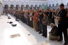 Nekompromisní strategie Káhiry na Sinaji selhává, píší po teroru v mešitě New York Times