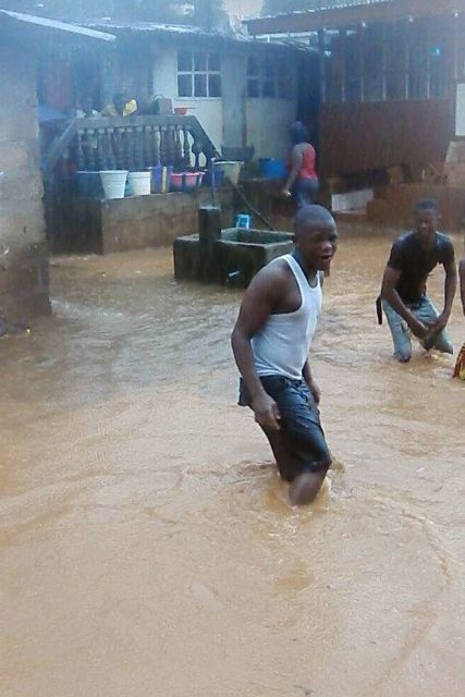 Sesuvy půdy ve Freetownu, Sierra Leone