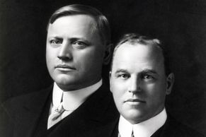 Jak dva alkoholici válčili s Henrym Fordem: Příběh bratří Horace a Johna Dodgeů