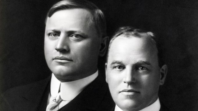 Bratři Dodgeové patřili ke společníkům a následně i nejtvrdším protivníkům Henryho Forda.