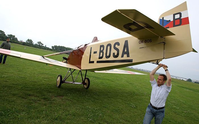 Avia BH 5
