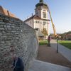 Kutná Hora, vrácení zvony Michal a Ludvík, bývala jezuitská kolej, GASK