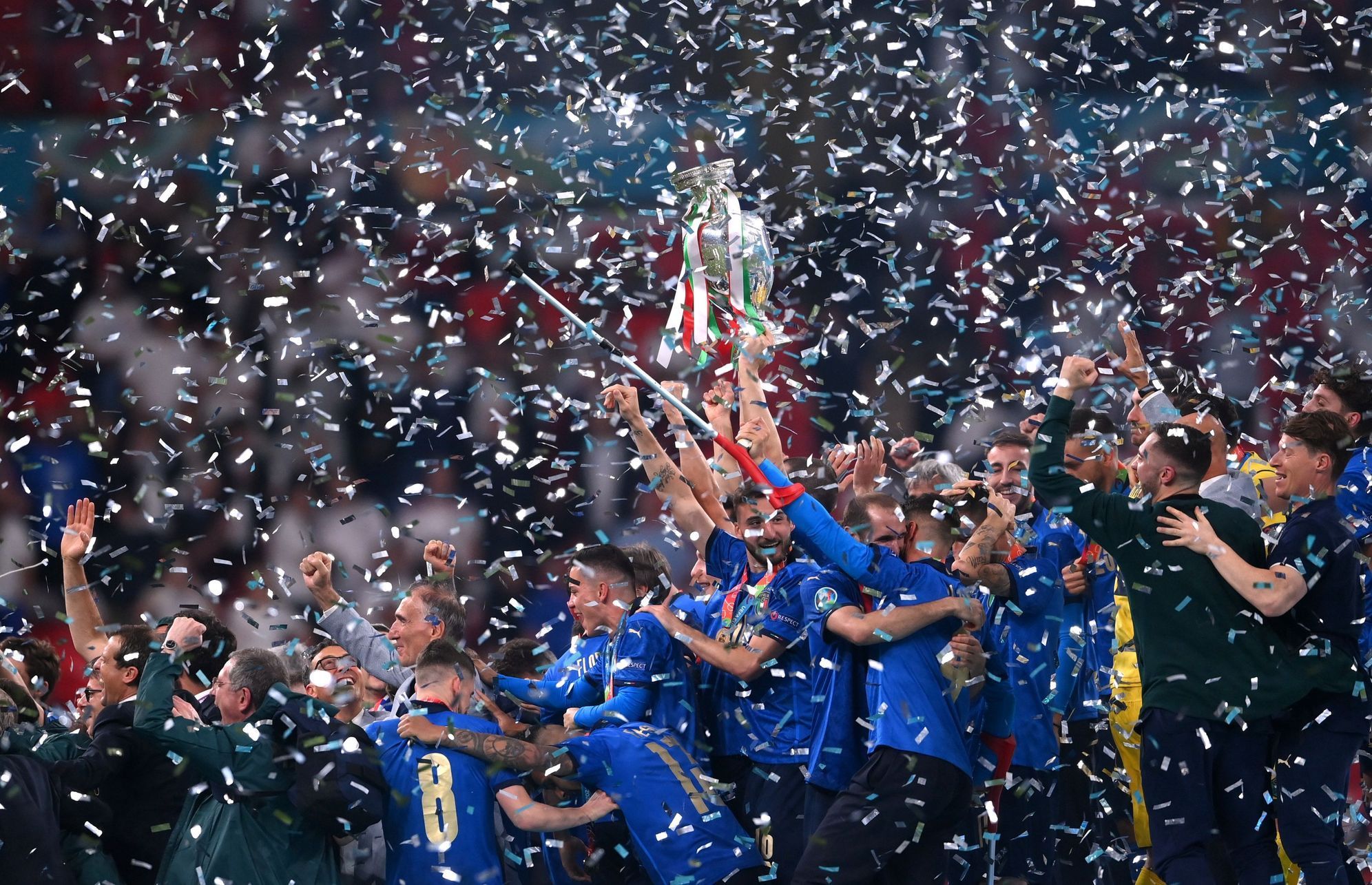 Italové slaví vítězství ve finále ME 2020