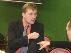 Za kauzou podle obviněného stojí bývalý starosta a člen ODS Ondřej Lněnička.