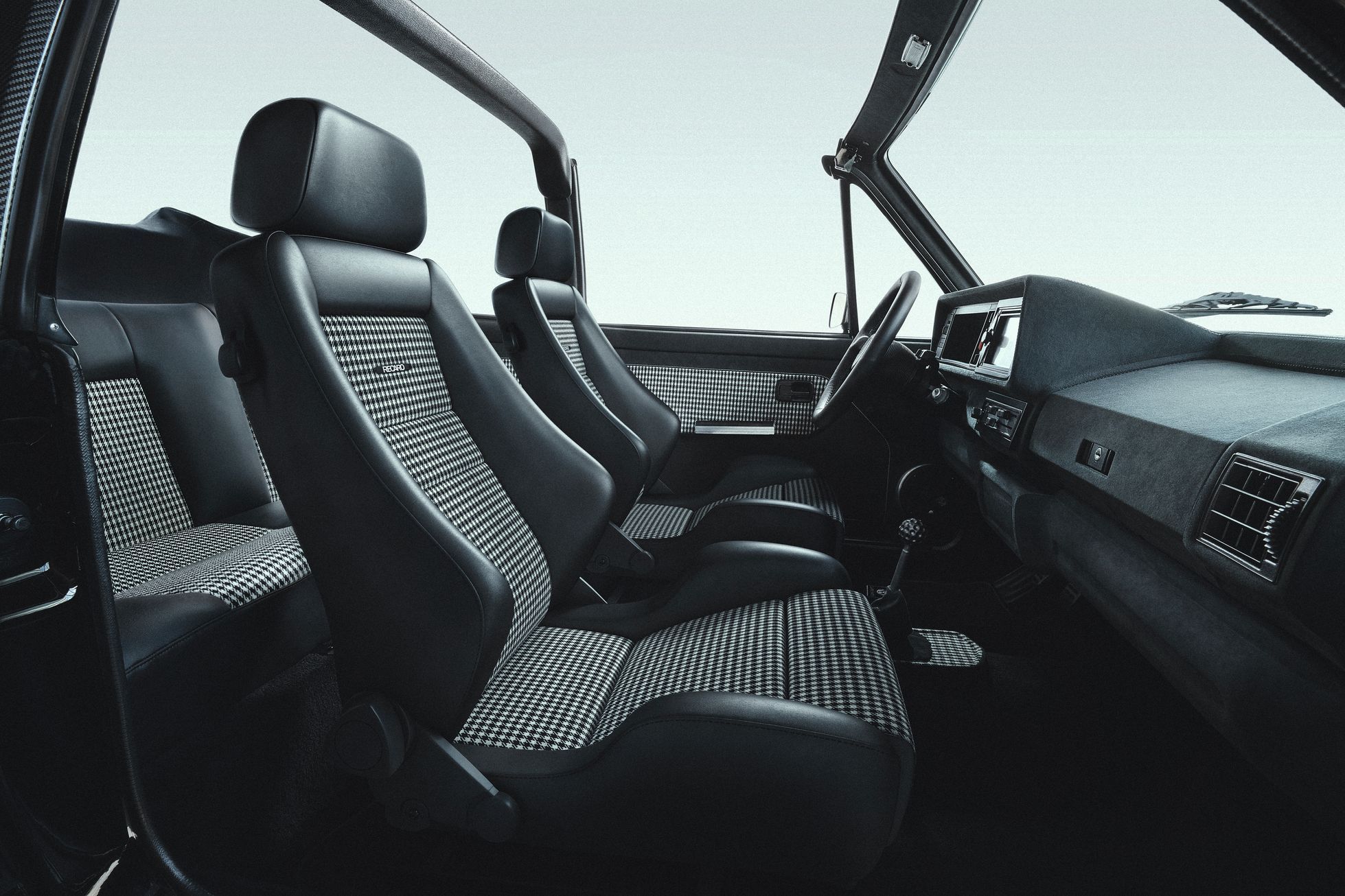 sedačky Recaro