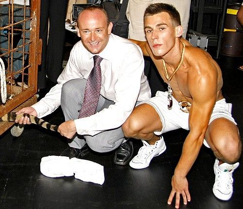 Muž roku 2007 Albert Smola (vpravo) i se svým tygrem.