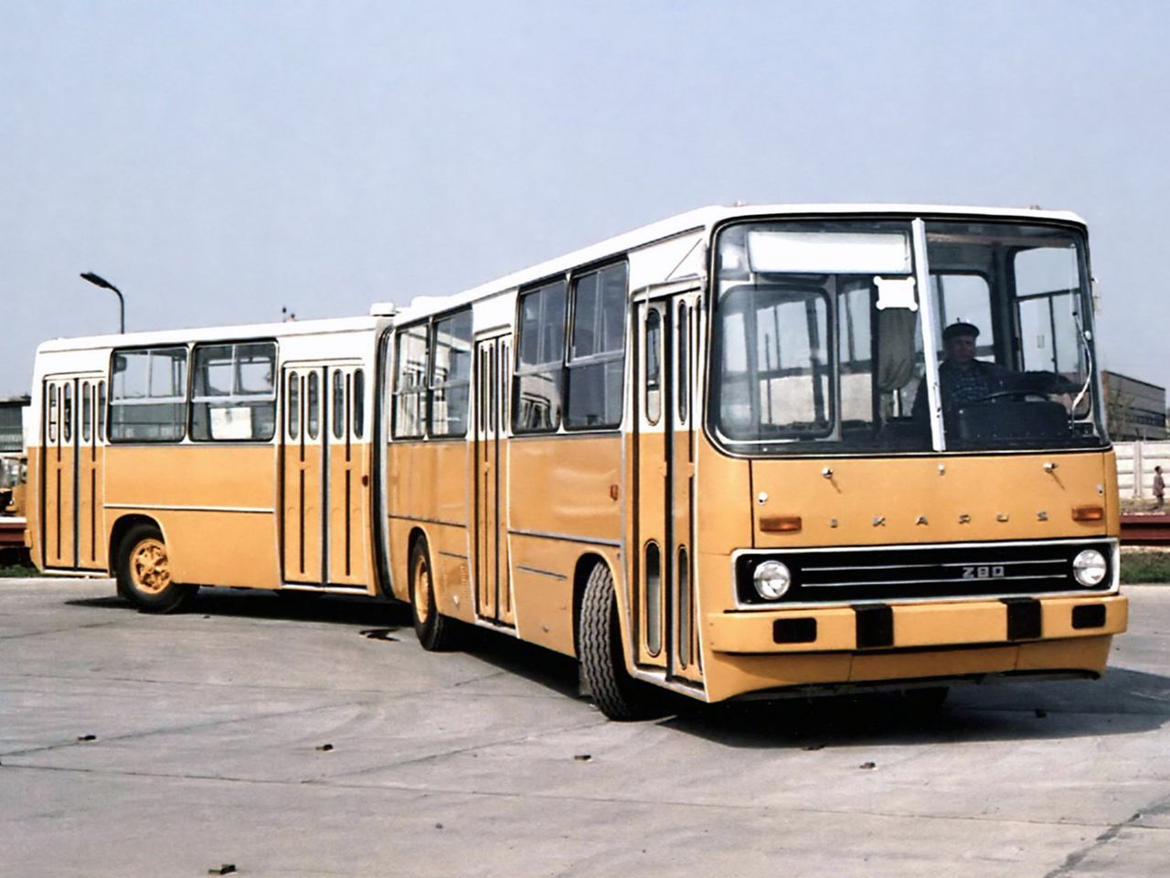 Ikarus 280