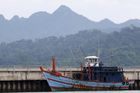 Na lodích u Malajsie jsou uvězněny stovky uprchlíků