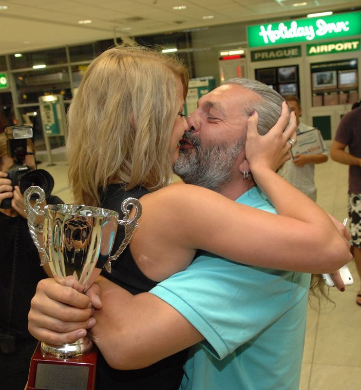 Dan Hůlka se vrátil z jachtařského závodu - Dan Hůlka se Šárkou Vaňkovou