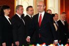 Zeman jmenoval ministry, o důvěru vláda požádá v únoru