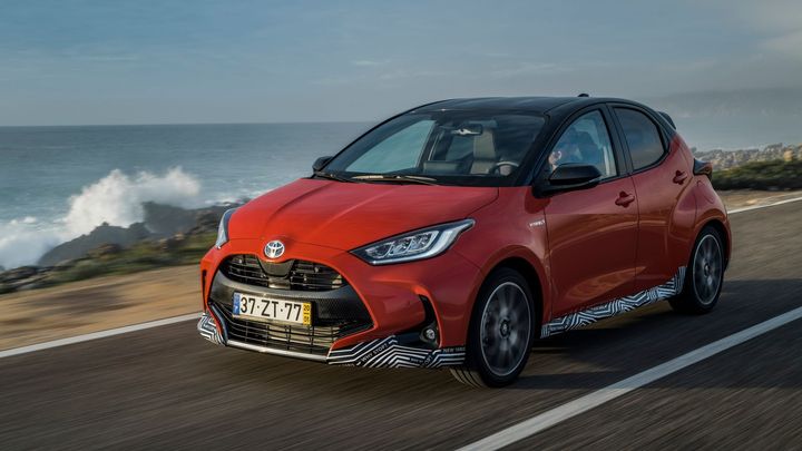 Nová Toyota Yaris zná české ceny. Jak obstojí proti Škodě Fabia nebo Renaultu Clio?