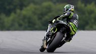 Britský motocyklista MotoGP Cal Crutchlow se nečekaně kvalifikoval jako druhý. Na Yamaze dojel v čase 1'55.995.