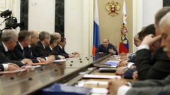 Vladimir Putin na dnešním zasedání Bezpečnostní rady.