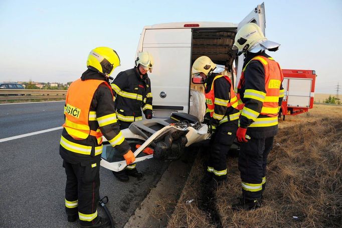 Dne 22. srpna 2018 zasahovaly dvě jednotky pražských hasičů z radotínské a smíchovské stanice u nehody kamionu a dodávky na Pražském okruhu v oblasti Třebonic.