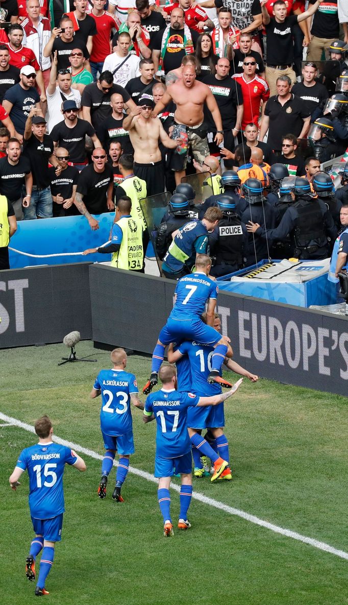 Euro 2016, Maďarsko-Island: Island slaví gól na 0:1