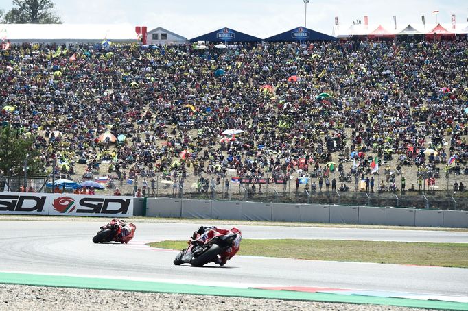 Fanoušci na závodě MotoGP ve Velké ceně České republiky.