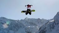 Hry začaly snowboardingem, jízdou v boulích a krasobruslením. Podívejte se na nejhezčí fotky prvního dne. Takto zvěčnili fotograf agentury Reuters Aimee Fullerovou při kvalifikaci slopestylu.