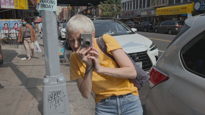 Fotografka Marie Tomanová v dokumentárním filmu Svět mezi námi.
